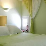 Captain Zeppos Hotel Milos Island