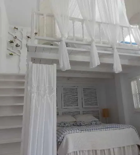 Captain Zeppos Hotel