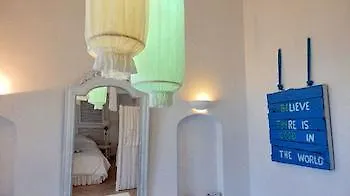 Captain Zeppos Hotel