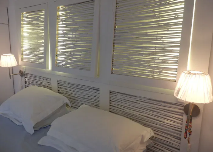 Hotel Captain Zeppos Milos Island