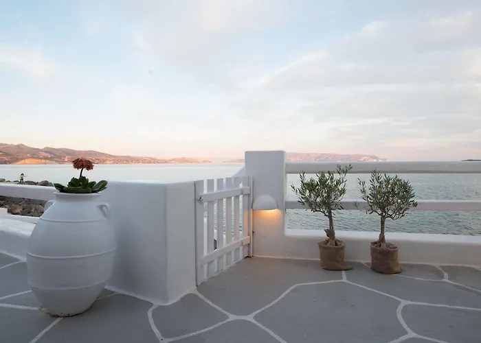 Hotel Captain Zeppos Milos Island