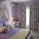 Captain Zeppos Hotel Milos Island