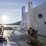 Captain Zeppos Hotel *
