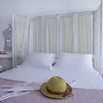 Captain Zeppos Hotel