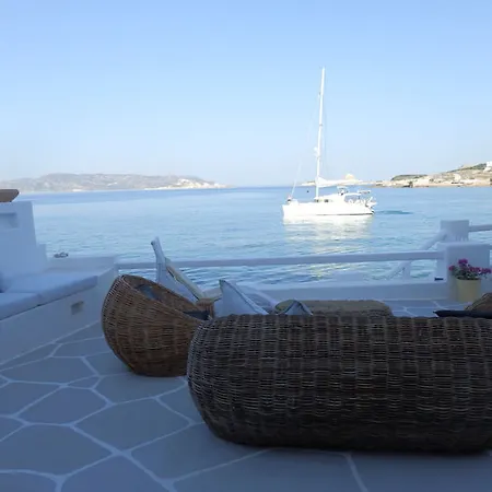 Captain Zeppos Otel Milos Island