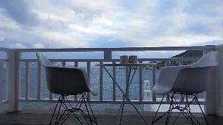 Captain Zeppos Hotel *