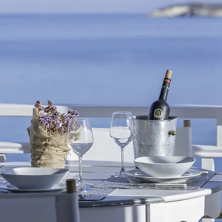 Hotel Captain Zeppos Milos Island