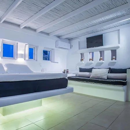 Captain Zeppos Hotel