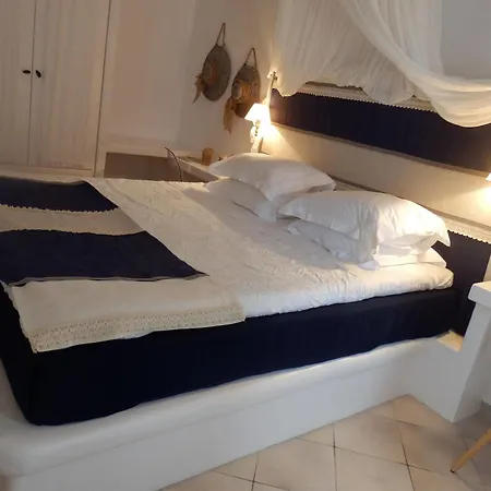 Captain Zeppos * Milos Island