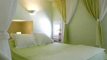 Captain Zeppos Hotel Milos Island