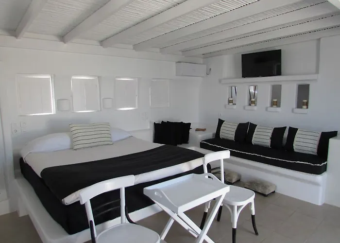 Captain Zeppos Hotel *