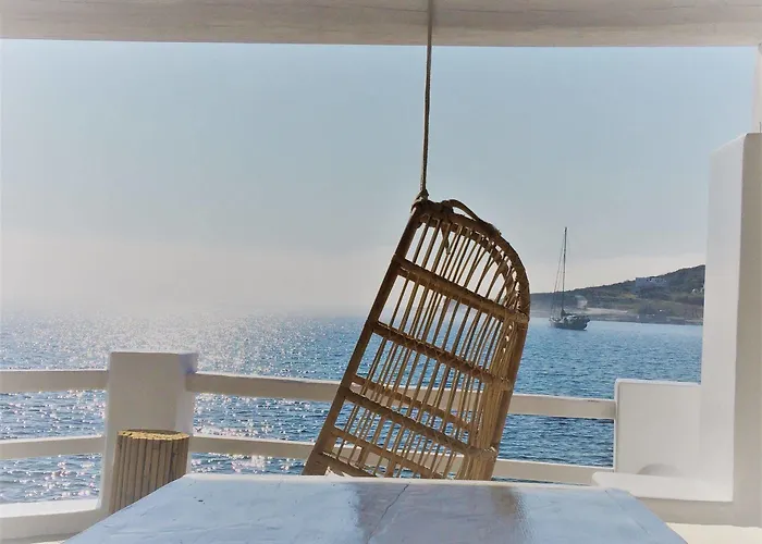 Captain Zeppos Hotel *